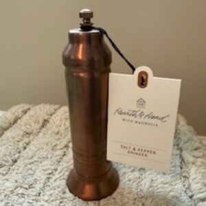 Hearth & Hand Salt and Pepper Grinder *NEW*